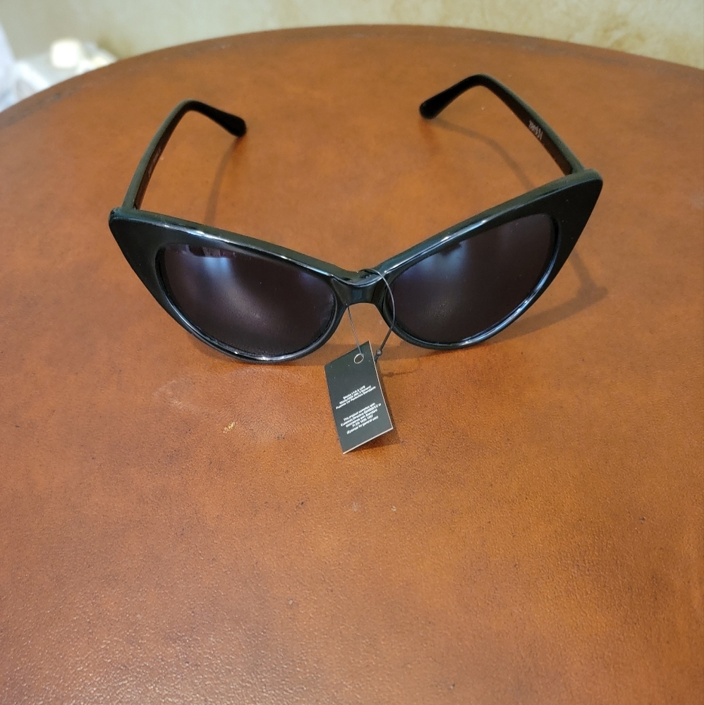 Black Sunglasses - Picture 2 of 2